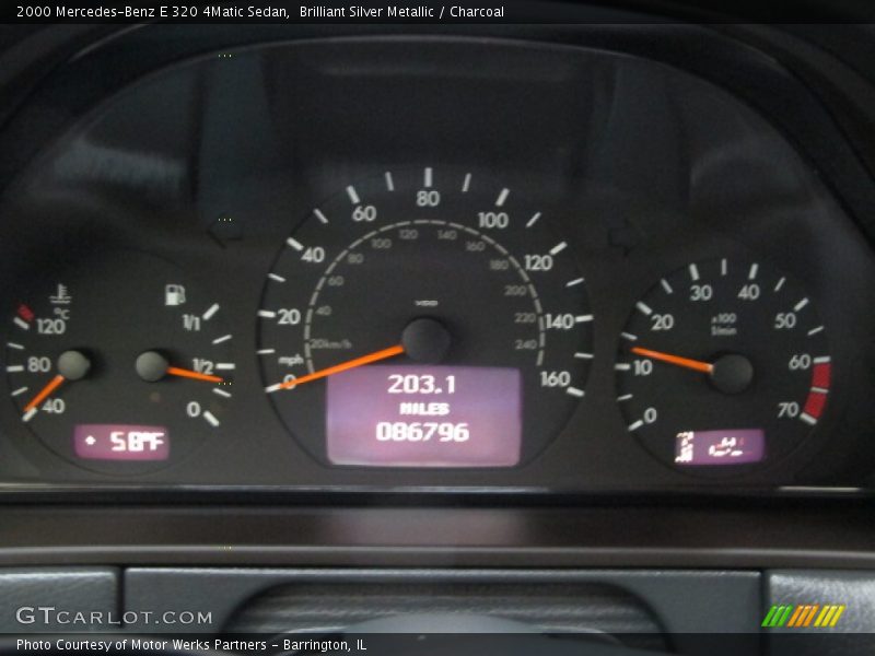 Brilliant Silver Metallic / Charcoal 2000 Mercedes-Benz E 320 4Matic Sedan
