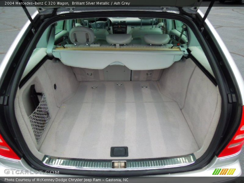  2004 C 320 Wagon Trunk