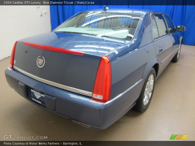 Blue Diamond Tricoat / Shale/Cocoa 2009 Cadillac DTS Luxury