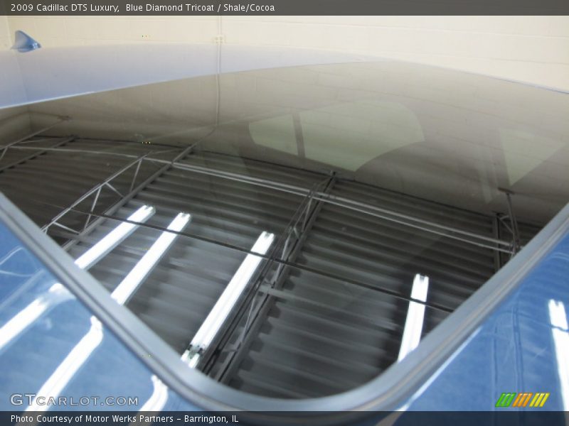 Sunroof of 2009 DTS Luxury