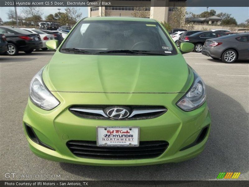 Electrolyte Green / Black 2013 Hyundai Accent GS 5 Door