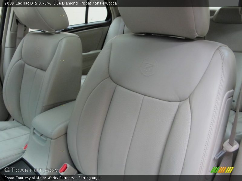 Blue Diamond Tricoat / Shale/Cocoa 2009 Cadillac DTS Luxury