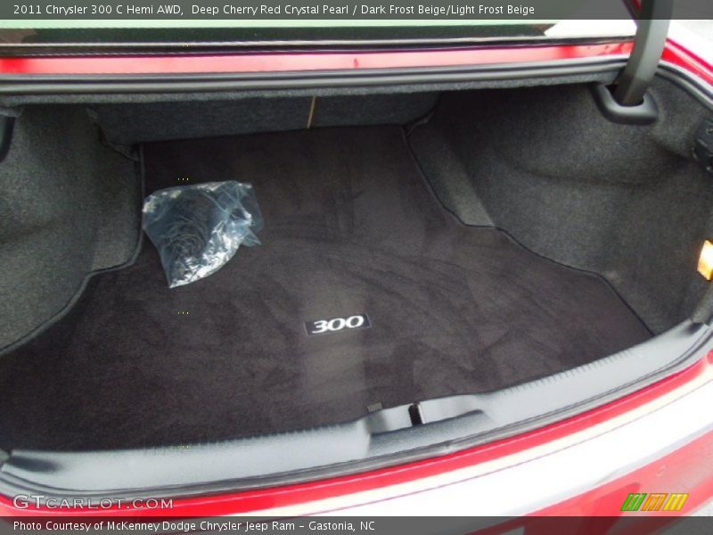  2011 300 C Hemi AWD Trunk