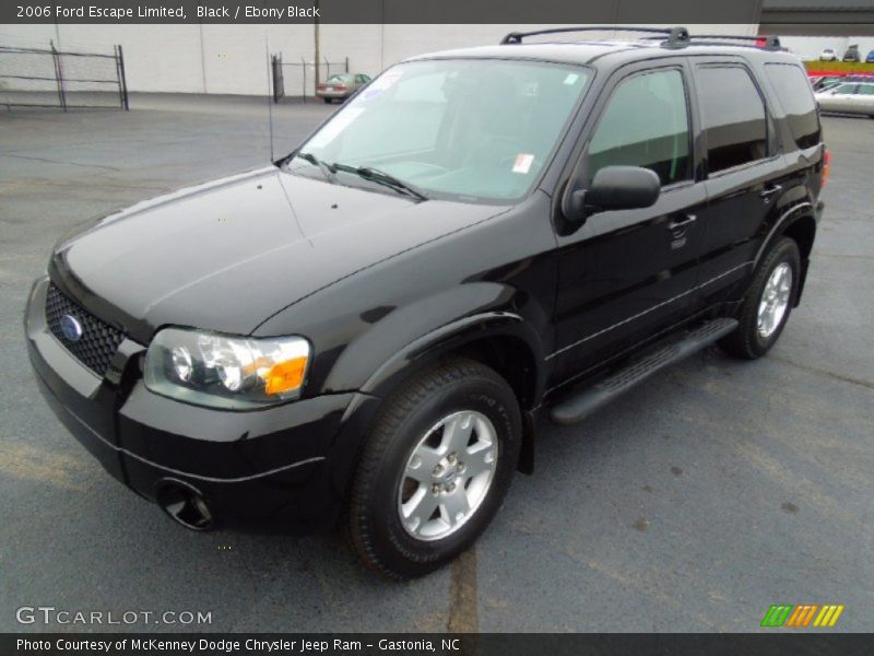Front 3/4 View of 2006 Escape Limited