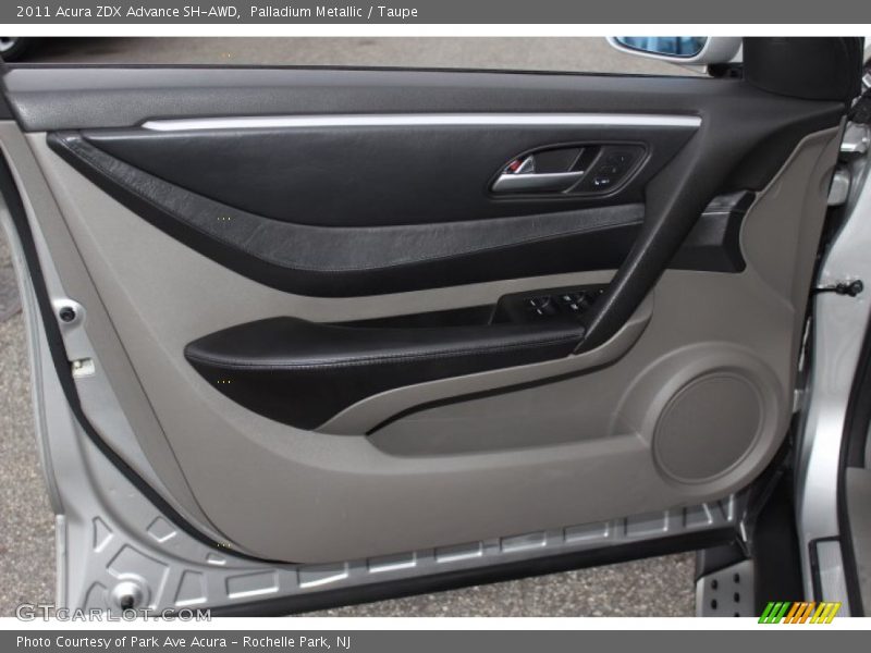 Door Panel of 2011 ZDX Advance SH-AWD