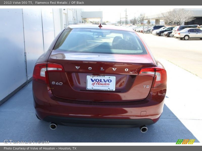 Flamenco Red Metallic / Off Black 2013 Volvo S60 T5