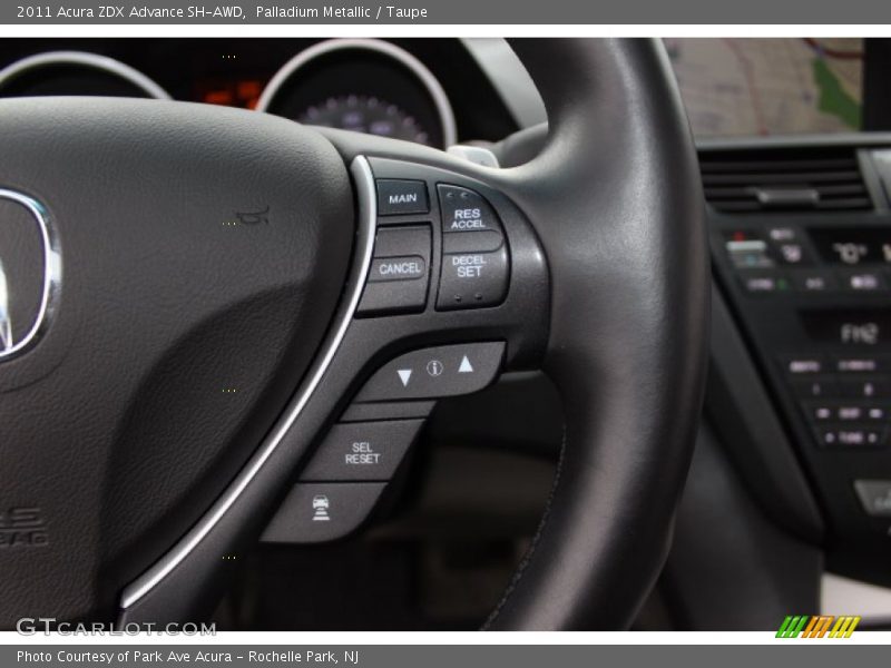 Controls of 2011 ZDX Advance SH-AWD