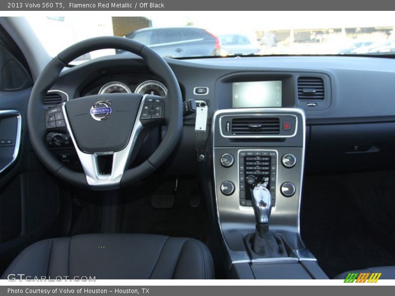 Flamenco Red Metallic / Off Black 2013 Volvo S60 T5