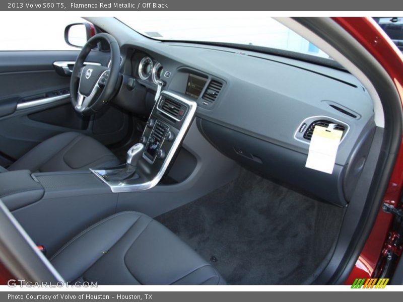 Flamenco Red Metallic / Off Black 2013 Volvo S60 T5