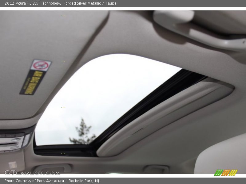 Sunroof of 2012 TL 3.5 Technology