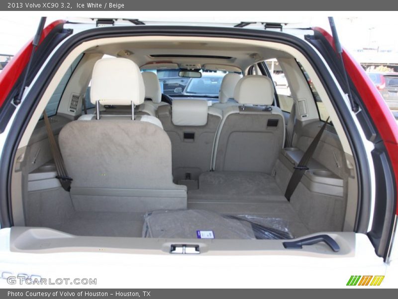 Ice White / Beige 2013 Volvo XC90 3.2