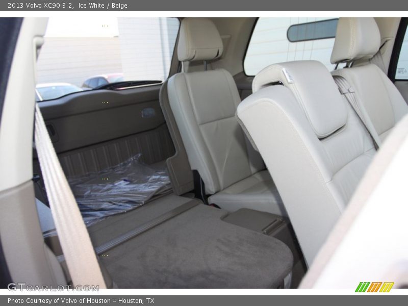 Ice White / Beige 2013 Volvo XC90 3.2