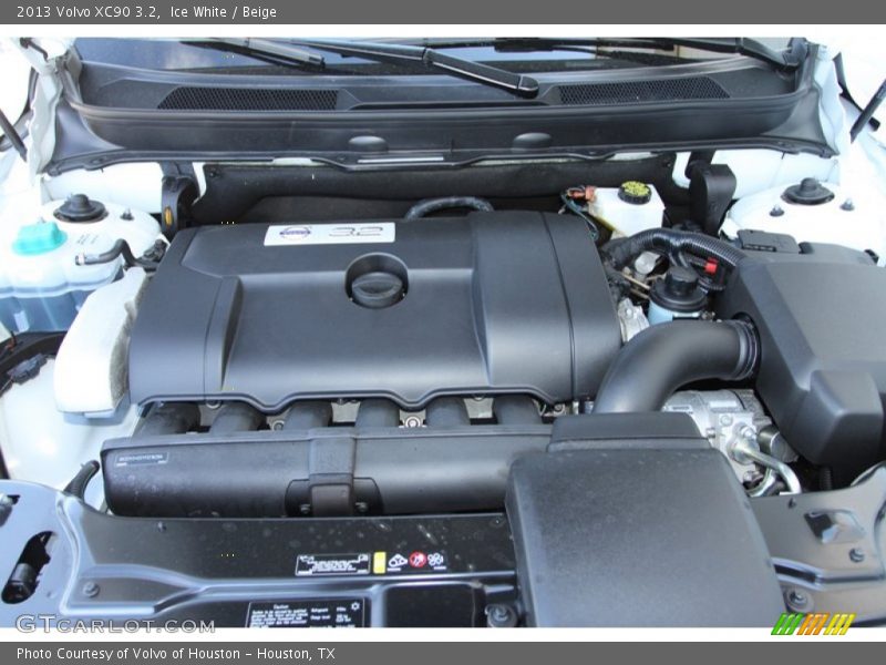 Ice White / Beige 2013 Volvo XC90 3.2