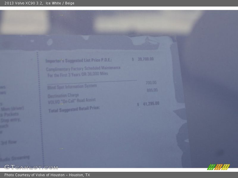 Ice White / Beige 2013 Volvo XC90 3.2