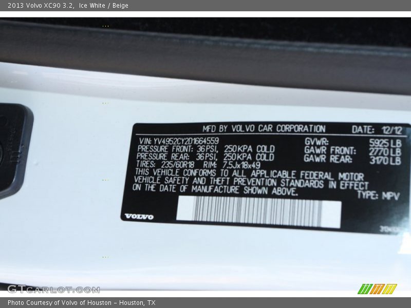 Ice White / Beige 2013 Volvo XC90 3.2