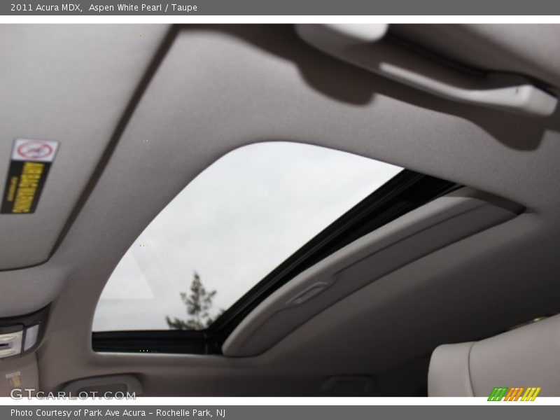 Aspen White Pearl / Taupe 2011 Acura MDX
