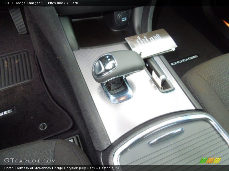 Pitch Black / Black 2013 Dodge Charger SE