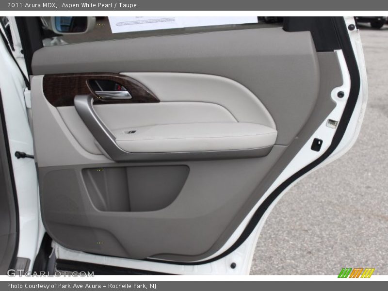 Aspen White Pearl / Taupe 2011 Acura MDX