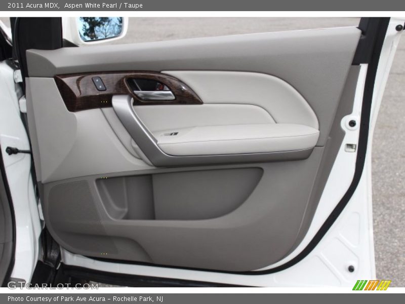 Aspen White Pearl / Taupe 2011 Acura MDX