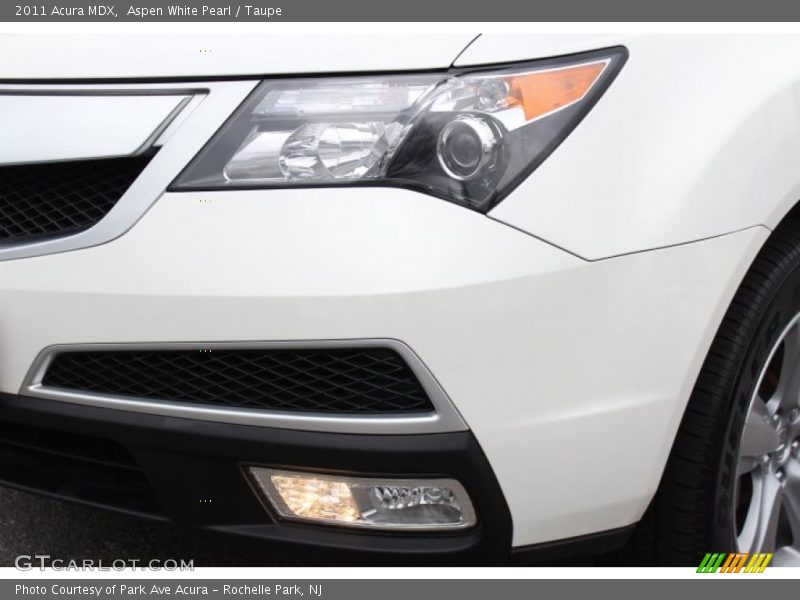 Aspen White Pearl / Taupe 2011 Acura MDX