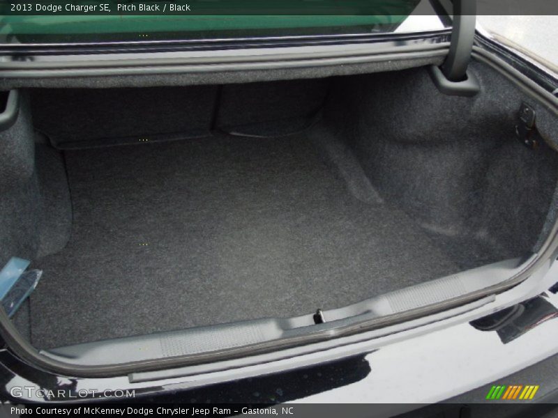 Pitch Black / Black 2013 Dodge Charger SE