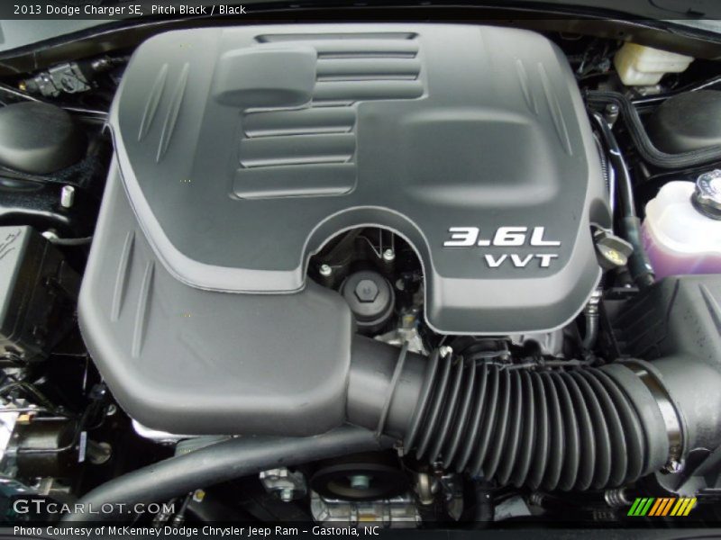 Pitch Black / Black 2013 Dodge Charger SE