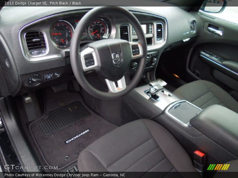Pitch Black / Black 2013 Dodge Charger SE