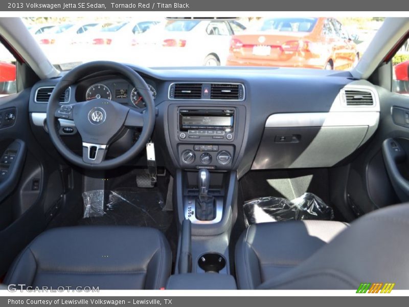 Tornado Red / Titan Black 2013 Volkswagen Jetta SE Sedan