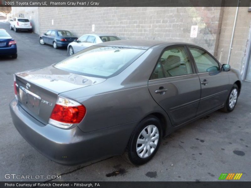 Phantom Gray Pearl / Gray 2005 Toyota Camry LE