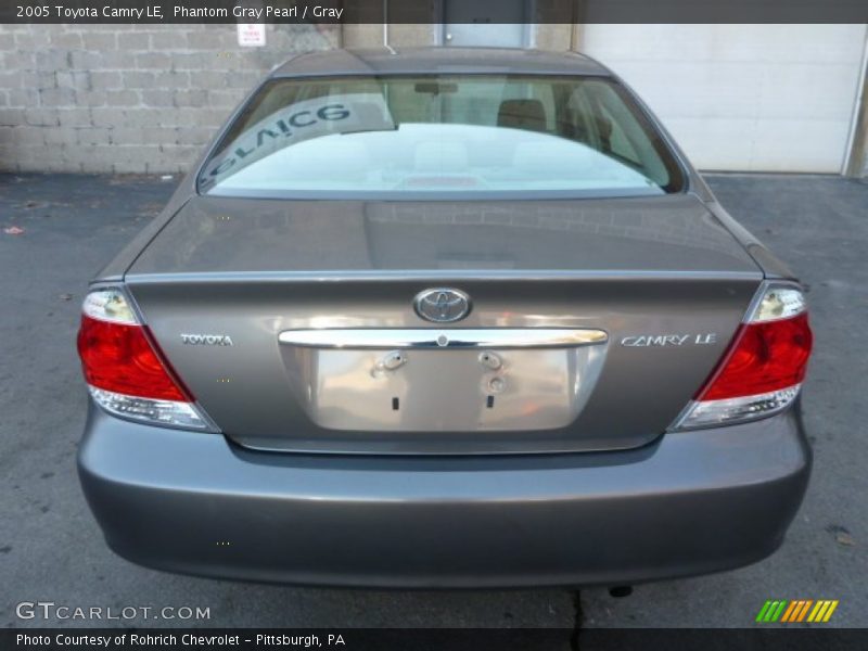 Phantom Gray Pearl / Gray 2005 Toyota Camry LE