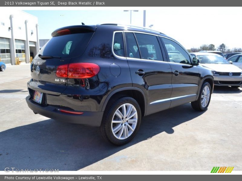 Deep Black Metallic / Black 2013 Volkswagen Tiguan SE