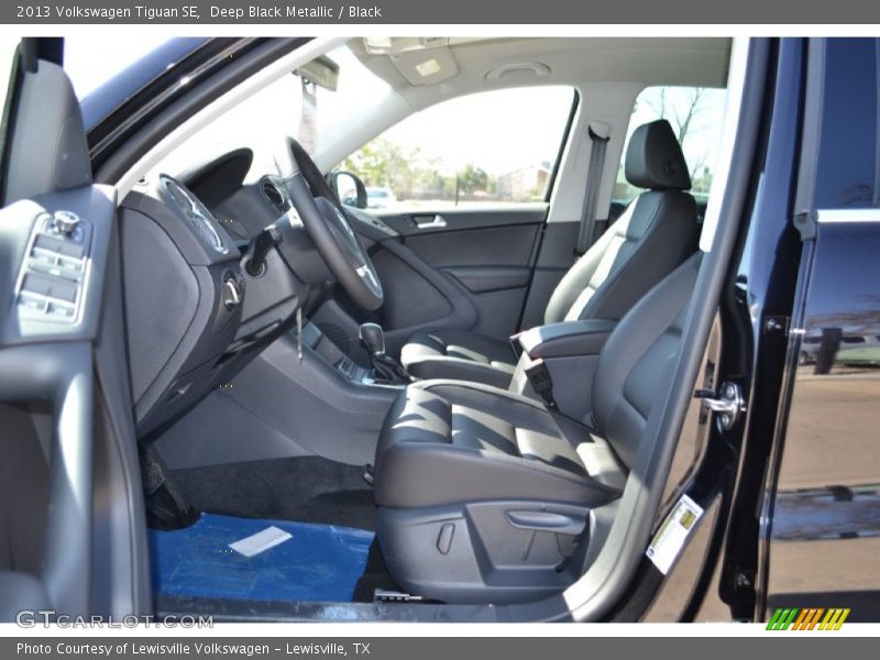 Deep Black Metallic / Black 2013 Volkswagen Tiguan SE