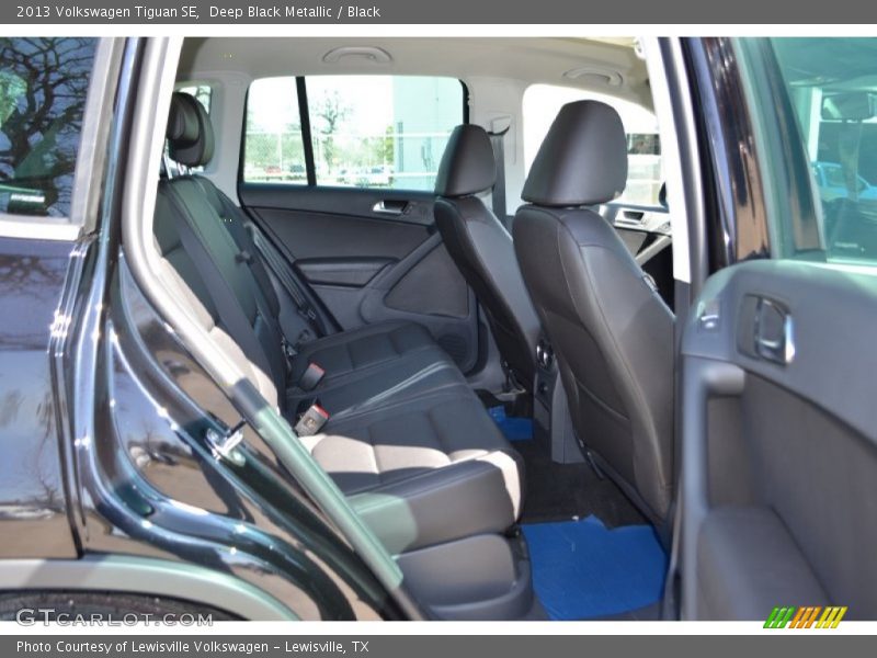 Deep Black Metallic / Black 2013 Volkswagen Tiguan SE