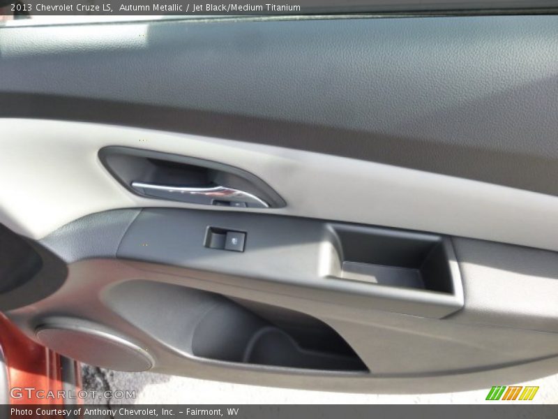 Autumn Metallic / Jet Black/Medium Titanium 2013 Chevrolet Cruze LS