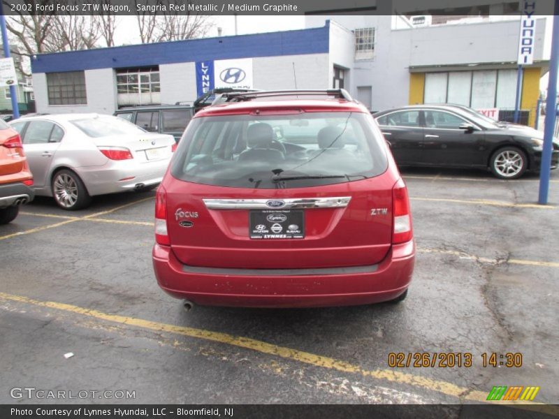 Sangria Red Metallic / Medium Graphite 2002 Ford Focus ZTW Wagon