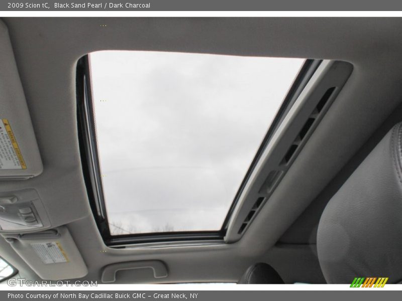 Sunroof of 2009 tC 