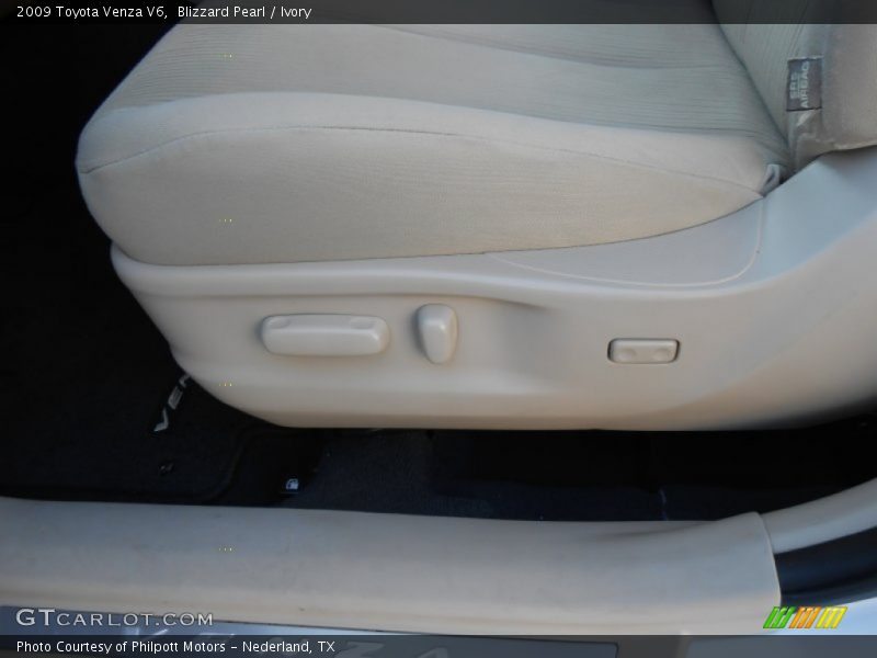 Blizzard Pearl / Ivory 2009 Toyota Venza V6