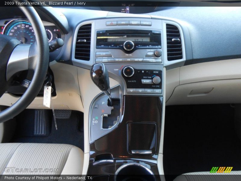 Blizzard Pearl / Ivory 2009 Toyota Venza V6