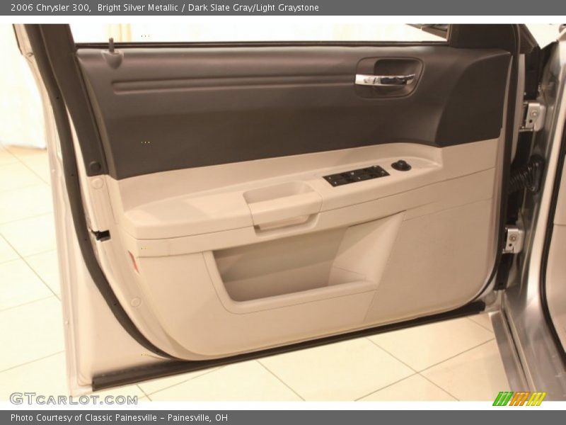 Bright Silver Metallic / Dark Slate Gray/Light Graystone 2006 Chrysler 300