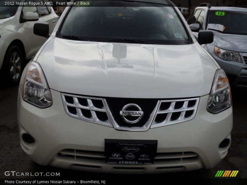 Pearl White / Black 2012 Nissan Rogue S AWD