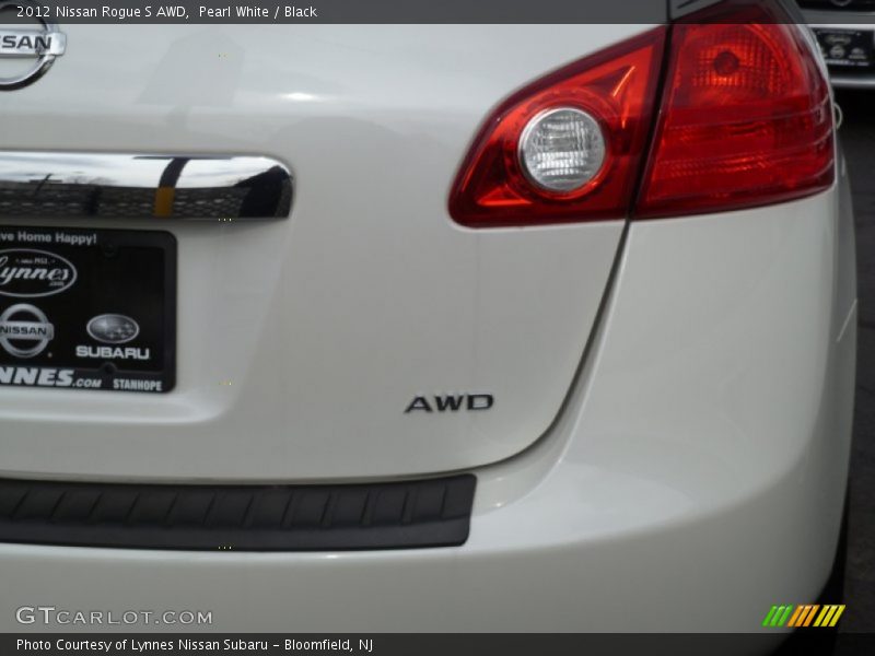 Pearl White / Black 2012 Nissan Rogue S AWD