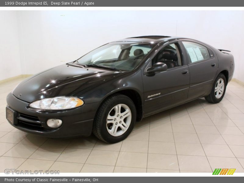 Front 3/4 View of 1999 Intrepid ES