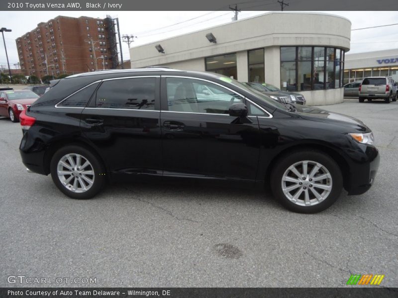 Black / Ivory 2010 Toyota Venza AWD