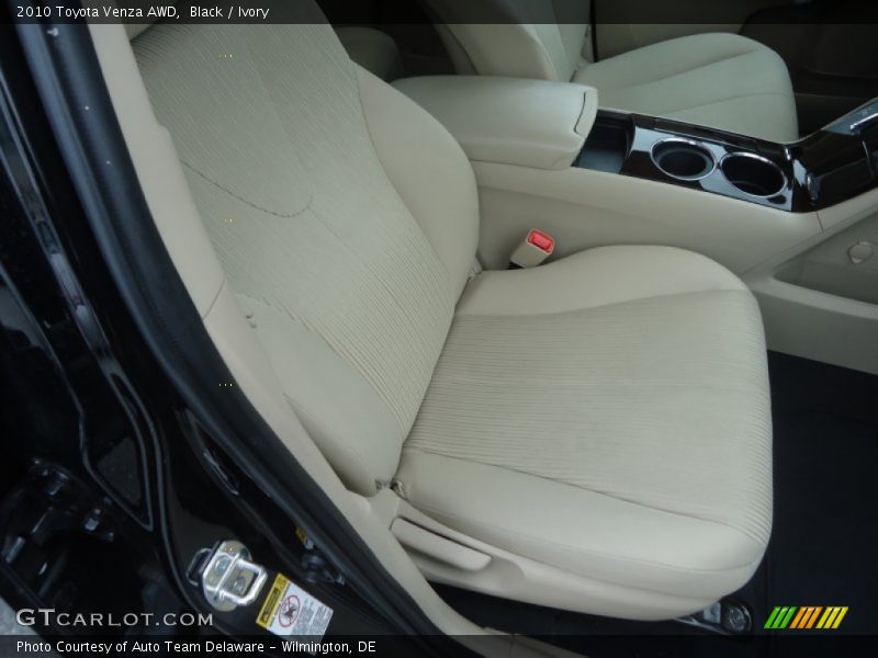 Black / Ivory 2010 Toyota Venza AWD
