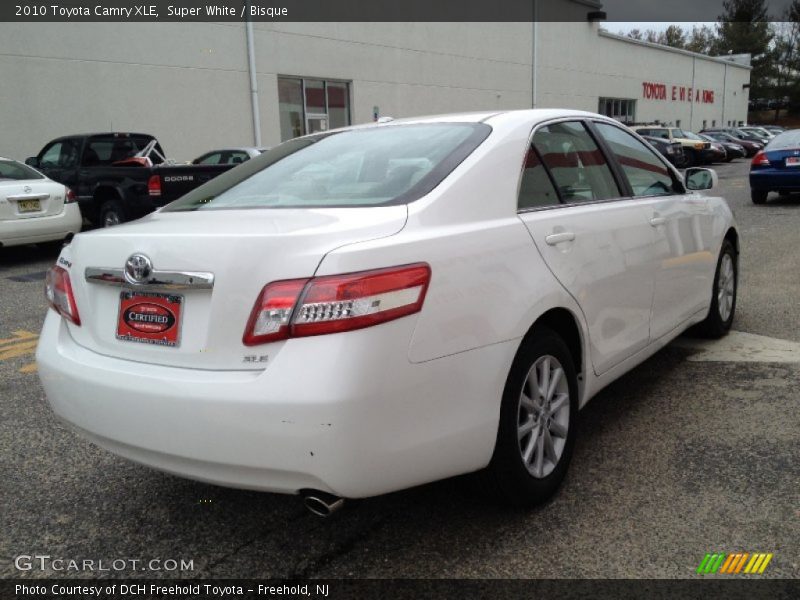 Super White / Bisque 2010 Toyota Camry XLE