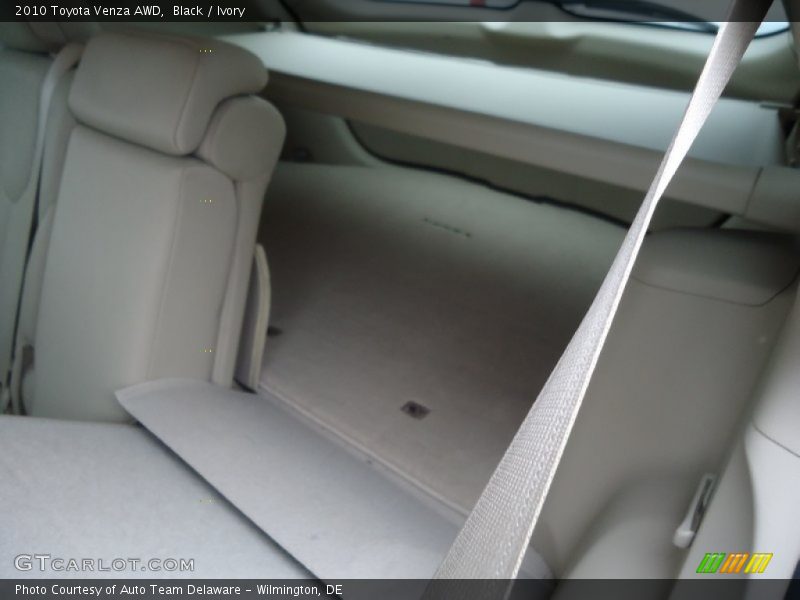 Black / Ivory 2010 Toyota Venza AWD