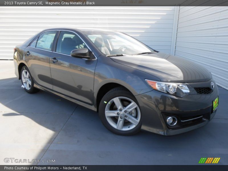 Magnetic Gray Metallic / Black 2013 Toyota Camry SE