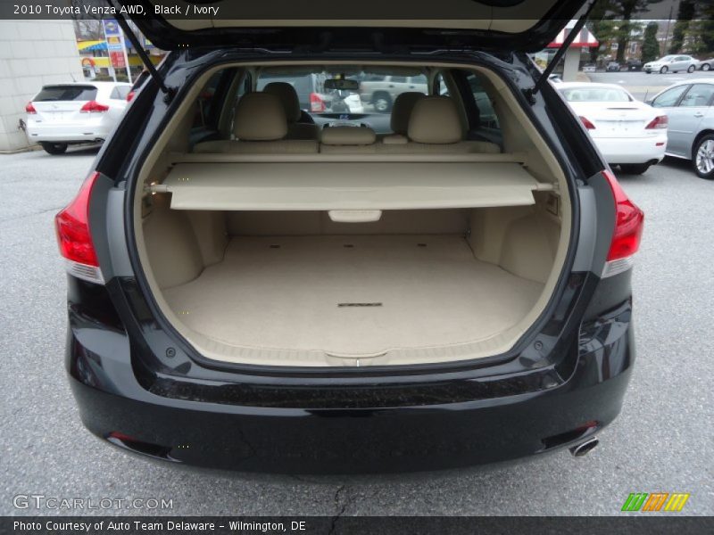 Black / Ivory 2010 Toyota Venza AWD