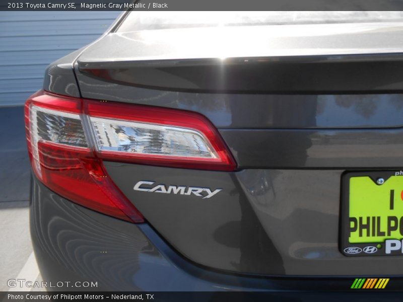 Magnetic Gray Metallic / Black 2013 Toyota Camry SE