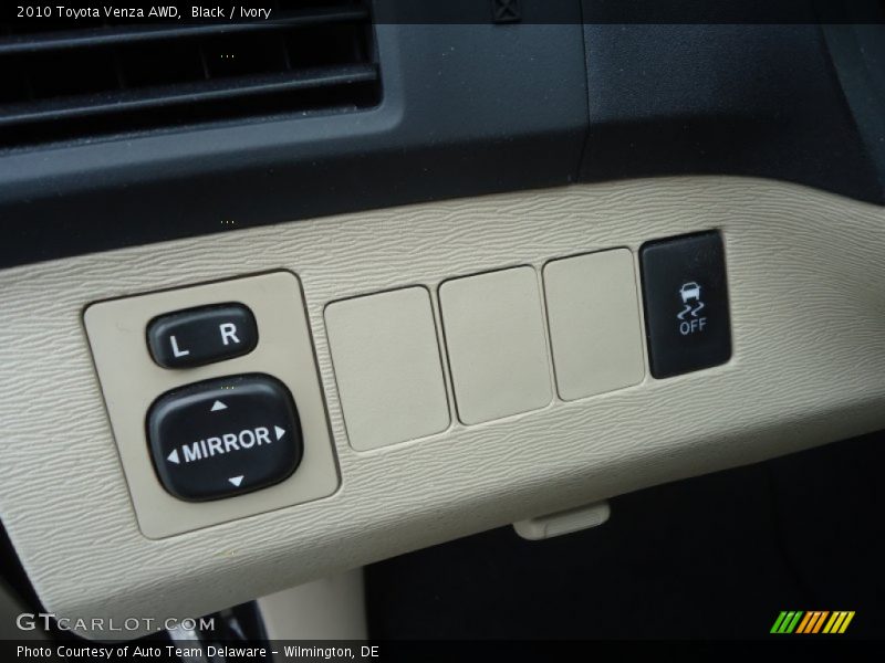 Black / Ivory 2010 Toyota Venza AWD